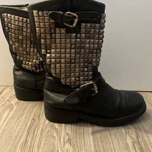 Ash boots size 7